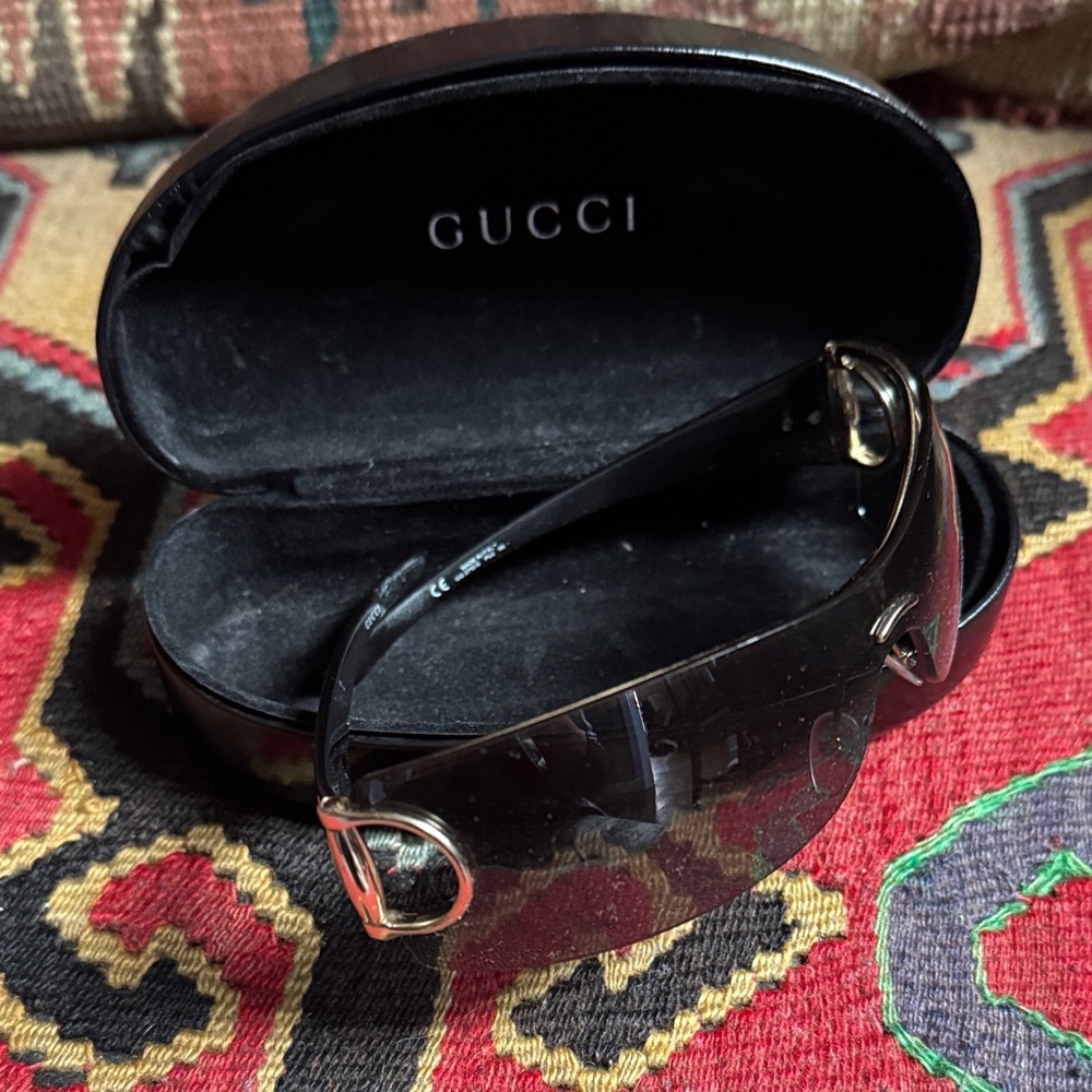 Gucci Black and Gold Sunglasses